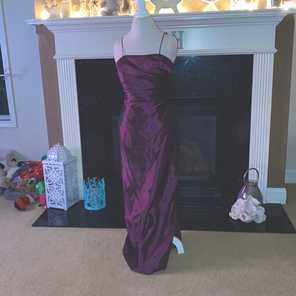 Sexy Violet Gown - Picture 1 of 3